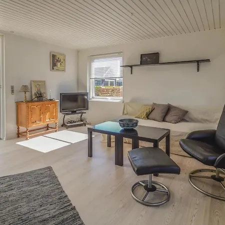 One-bedroom Holiday In Karrebaksminde